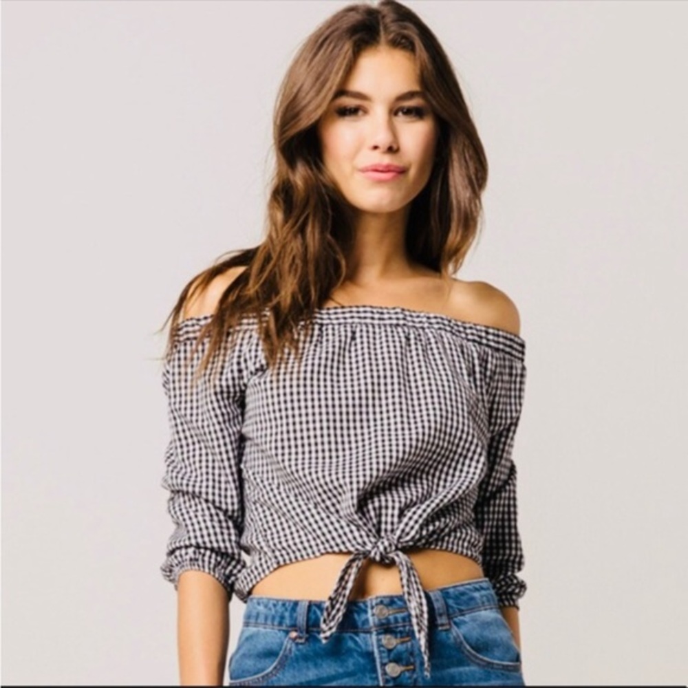 Ivy + Main Off The Shoulder Tie Front Top